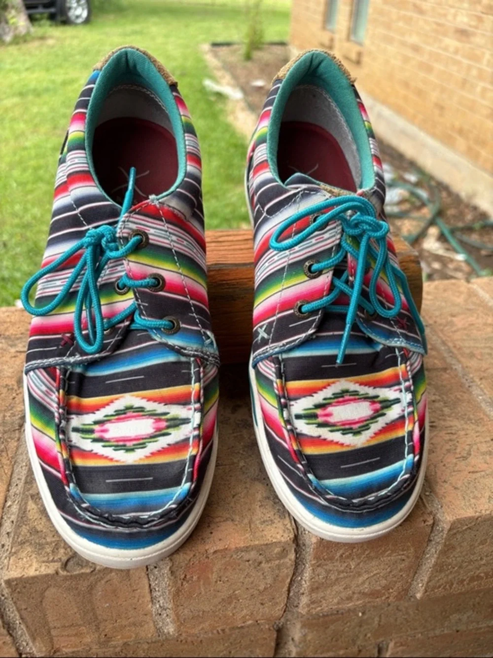 Hooey Multicolor Striped Canvas Lace-Up Sneakers with Teal Trim